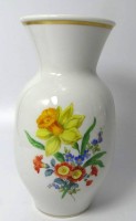 Auktion 346 / Los 8212 <br>Vase "Meissen" Feldblumen, 1.Wahl, H-18 cm