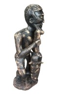 Auktion 346 / Los 15046 <br>gr. afrikan. Holzfigur "Trommler" H-ca.84 cm
