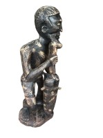 Auktion 351 / Los 15079 <br>gr. afrikan. Holzfigur "Trommler" H-ca.84 cm