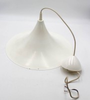 Auktion 346 / Los 16054 <br>Deckenlampe in der Art von Fog &amp; Morup, 60/70er Jahre, weiß lackiertes Blech, Gebrauchsspuren, ca. D-39,5cm.