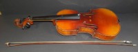 alte Geige mit Bogen, Saiten etc. fehlen, L-65 cm