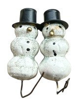 Auktion 347 / Los 15016 <br>2x Weihnachtsbaum-Schmuck, Schneemänner aus Celluloid, H-ca. 4,5 cm