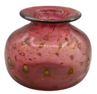 Auktion 351 / Los 10031 <br>Murano Vase, altrosa mit gelben Einschmelzungen, H-10,5 cm, D-12,5 cm