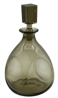 Auktion 347 / Los 10014 <br>Rauchglas-Karaffe, wohl Murano?, Stöpsel bestossen, H-23 cm