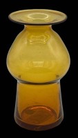 Auktion 347 / Los 10022 <br>kl. Vase v on Laura-Tarnow, Polen, H-13 cm