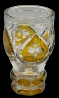 Auktion 351 / Los 10036 <br>böhmischer Ranftbecher mit Blumenschliff, klar/bernsteinfarben, H-13 cm, D-7 cm