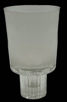 Auktion 347 / Los 10037 <br>Milchglas-Vase mit klaren Stand, H-21 cm, D-12 cm