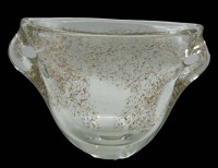 Auktion 347 / Los 10042 <br>grosse, schwere ovoide Kunstglas-Vase mit bunten Einschmelzungen, H-18 cm, 23x12 cm