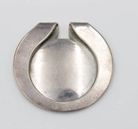 Auktion 347 / Los 11012 <br>Geldklammer, Georg Jensen, Sterling, Nr. 369, 23,9gr., D-5cm