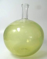 Auktion 347 / Los 10090 <br>Gunnar Ander für Lindshammar Sweden , bauchige Vase, signiert, H-17 cm, D-13 cm