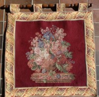 Auktion 347 / Los 13009 <br>kl. Gobelin-Wandteppich, Blumenstrauss, 58x62 cm