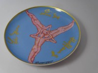Auktion 347 / Los 8059 <br>Künstlerteller "Rosenthal" Salomé Nr. 22 Leben - Liebe - Hoffnung , D-26 cm, limit. Auflage