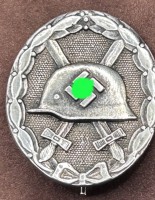 Auktion 347 / Los 7030 <br>Verwundetenabzeichen in Silber, 2.WK, Herst. 30