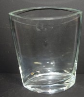 Auktion 338 / Los 10005 <br>schwere ovoide Kunstglasvase, H-20 cm, B-15 cm, minimaler Chip oben am Rand