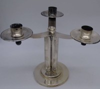 Auktion 347 / Los 11040 <br>3-flammiger Art Deco Leuchter "Gowe", Alpacca versilbert, eine orig. Schraube fehlt, H-19 cm, D-24 cm
