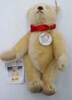 Auktion 348 / Los 12003 <br>Jubiläums-Teddy, Steiff, 100 Jahre Steiff, 2002, kompl. , Nr. 671043