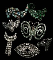 Auktion 348 / Los 1009 <br>7x diverse Strass-Broschen, tw. grösser