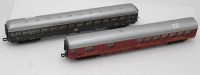 Auktion 358 / Los 12020 <br>2x Lima-Personenwaggons, H0
