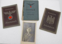 Auktion 348 / Los 7002 <br>Soldbuch, 2x div. Arbeitsbücher sowie eine Fotografie, 3. Reich