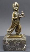 Auktion 348 / Los 15027 <br>Preitz , Bronze Sarotti Mohr auf Marmorsockel, H-zusammen 25 cm
