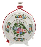 Auktion 358 / Los 8186 <br>Feldflasche mit floraler Bemalung, Hollohaza, Ungarn, ca. H-19,5cm