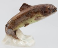 Auktion 348 / Los 9046 <br>Forelle, Cortendorf, Nr. 3205, bemalt in Unterglasurfarben, ca. H-13cm L-18cm