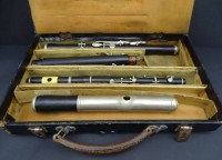 Auktion 349 / Los 16010 <br>alte Klarinette "Corona Orchestra" in Koffer, Alters-und Gebrauchsspuren