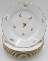 Auktion 349 / Los 8027 <br>7x Meissen-Teller, Schwertermarke, Streublümchen, je 1. Wahl, D-25,5cm