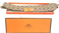 Auktion 349 / Los 13000 <br>Seidenkravatte, Hermes Paris, orig. Schachtel, guter Zustand