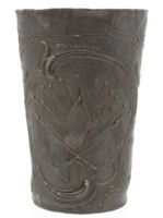 Auktion 349 / Los 15029 <br>Zinnbescher um 1900, Erinnerung an unsere Reise, SMS Vineta, Altersspuren, H-12,1cm