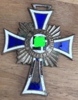 Auktion 350 / Los 7008 <br>Mutterkreuz, Emaille beschädigt