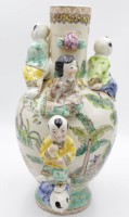Auktion 350 / Los 15502 <br>Vase mit vielen plastischen Kinderfiguren, China, H-36 cm