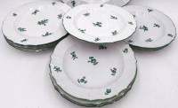 Auktion 366<br>10x Mittelteller "Meissen" gr&uuml;ne Blumen, 2.Wahl, D-19 cm, einige R&auml;nder mit Chips (3x Bestossungen) sowie teilw. Abrieb