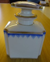 Auktion 363<br>Teedose "KPM" Berlin um 1860, Zepter und Pfennigmarke, guter Zustand, H-12,5 cm, 9x7 cm