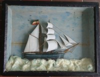 Auktion 364<br>Halbmodell eines Segelschiffes in Wandvitrine, 44x58x10 cm