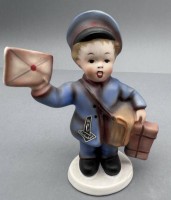 Auktion 364<br>Cortendorf Figur "Briefträger", H-13 cm