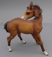 Auktion 351 / Los 8013 <br>Fohlen von "Kaiser", bemalt, H-15,5 cm, L-14 cm