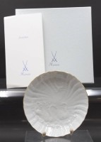 Auktion 351 / Los 8021 <br>Zierschale, Meissen, Schwertermarke, Schwanenrelief, 1.Wahl, D-15cm, orig. Schachtel