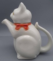 Auktion 351 / Los 9009 <br>Figurenkanne "Goebel" Katze, H-22 cm