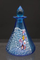 Auktion 351 / Los 10011 <br>kl. Flacon, Murano, blaues Glas mit Murinnen, ca. H-11,5cm