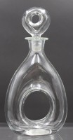 Auktion 351 / Los 10013 <br>Kunstglas-Karaffe, Glasax, farbloses Glas, H-32cm