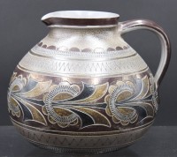 Auktion 351 / Los 9016 <br>gr. Henkelkrug, Handarbeit, signiert, Ritzdekor, H-23cm