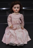 Auktion 351 / Los 12032 <br>Porzellankopfpuppe G&amp;S gemarkt , Kopf geklebt , Schlafaugen , offener Mund mit Zähne ,