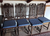 Auktion 351 / Los 14007 <br>4 Historismus Stühle, Sitzfläche Geflecht, gut erhalten, nur eine Verzierung abgebrochen,  H-110 cm