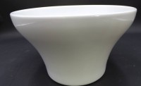Auktion 364<br>grosse Obstschale "Royal Copenhagen" weiss, modernes Design, H-13 cm, D-22 cm