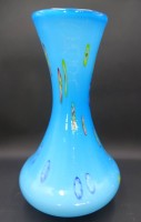 Auktion 351 / Los 10068 <br>hohe Murano-Vase, blau mit Murinen, H-40 cm