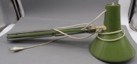 Auktion 357 / Los 16032 <br>lange bewegliche Schreibtisch bzw. Bürolampe, 70-er Jahre, L-ca. 85 cm, mit Schraubhalterung