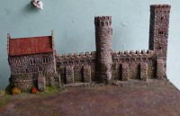 Auktion 353 / Los 12004 <br>Elastolin Burgmauer mit Wachturm, H-38 cm, 81x45 cm
