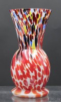 Auktion 353 / Los 10055 <br>Kunstglas-Vase, wohl Tschechien, ca. H-21cm