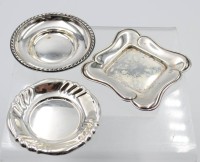 Los 11053 <br>3x div. kl. versilberte Teller, Gr&ouml;&szlig;ter 7 x 7cm